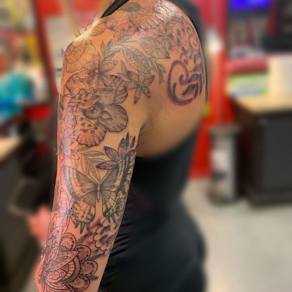 Best Tattoo Shops in Honokaa, Hawaii