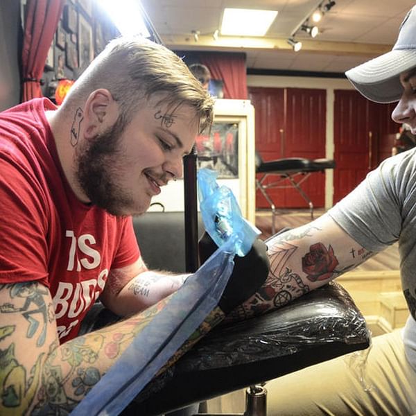 Best Tattoo Shops in Harrisburg, Illinois